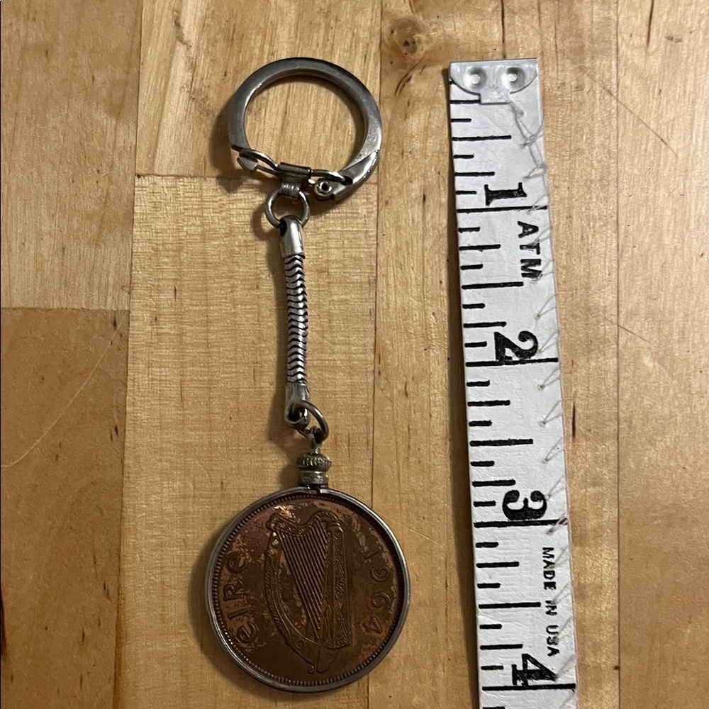 1964 Irish Penny Keychain - Picture 4 of 5
